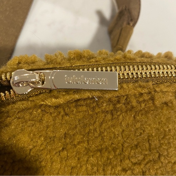 NWOT Lululemon Athletica Brown Everywhere Beltbag - Picture 5 of 7